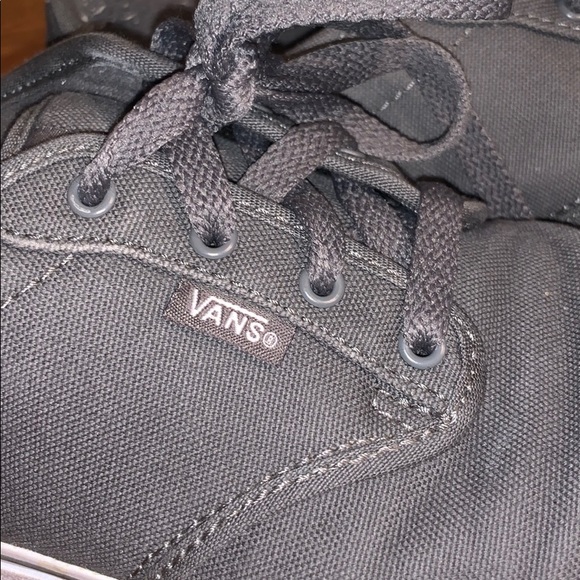 VANS - Picture 2 of 3